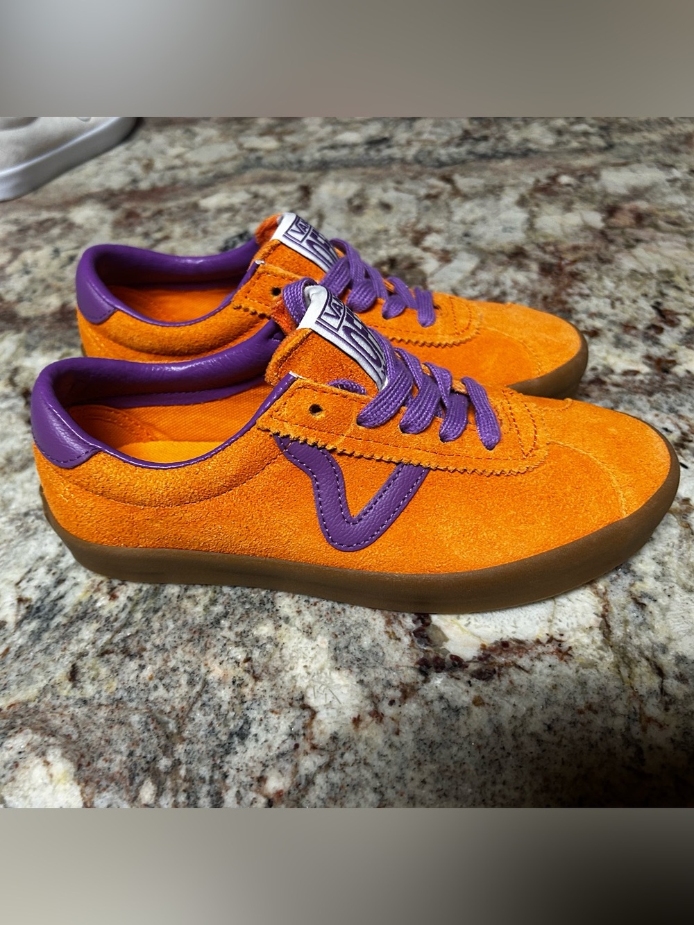 NEW Rare Suede Vans Orange & Purple Low-Top Sneakers Big Kid’s 3.5 Clemson